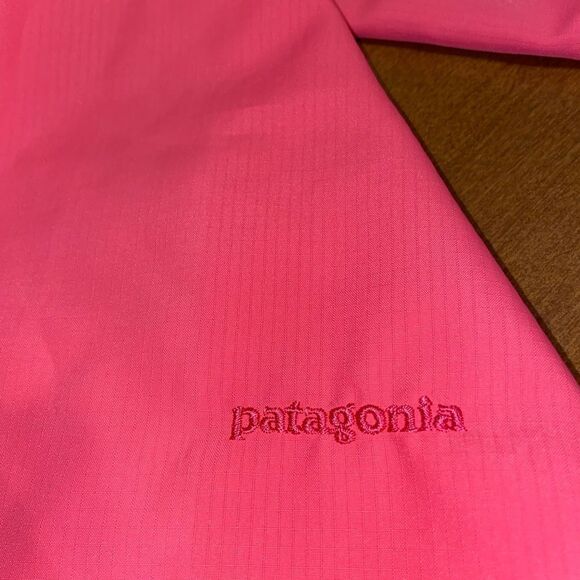 Patagonia long sleeve button up top - Picture 7 of 7